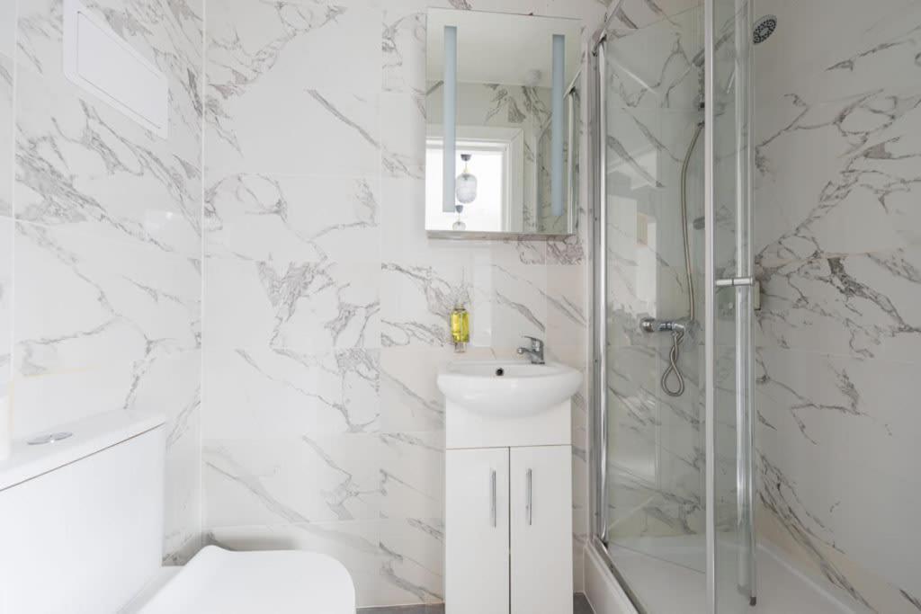 Victorian Beauty With Private Toilet And Shower Near Tube Station Londra Dış mekan fotoğraf